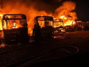 Metrolínea guarda silencio tras incendio en Portal de Girón que afectó 24 buses