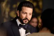 Netflix adquiere 'Ceniza en la boca' de Diego Luna para su distribución global