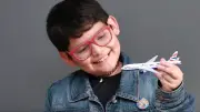 Niño mexicano con CI mayor que Einstein busca ingresar a la universidad a los 10 años