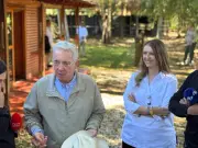 Paloma Valencia y Uribe atacan a Petro y Cepeda por mural en casa del exmandatario