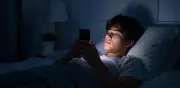 Pantallas nocturnas alteran el sueño de la Generación Z, según estudio