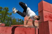 Parkour: El arte del desplazamiento eficiente y creativo