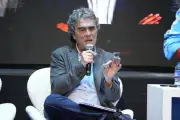 Sergio Fajardo se molesta con periodista en conversatorio por pregunta sobre corrupción en salud