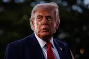 Trump demanda al IRS por filtración de impuestos; acuerdo incluye protección