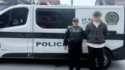 Vendedor de droga en TransMilenio intenta lanzarse a la vía para huir