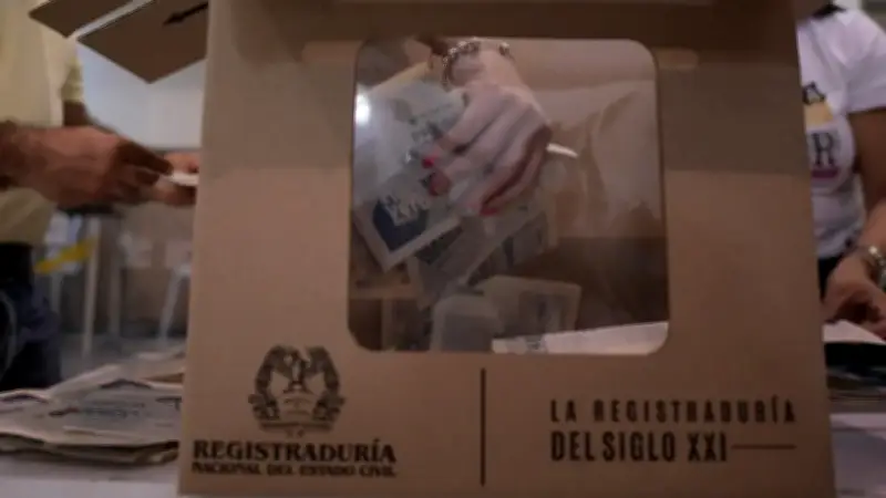 215 comparendos en Santander por violar Ley Seca y tomar fotos al voto