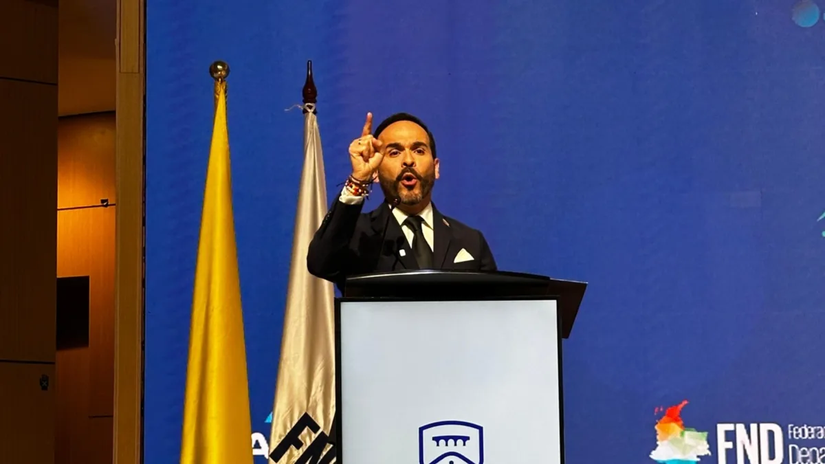 Abelardo de la Espriella defiende su candidatura ante el CNE