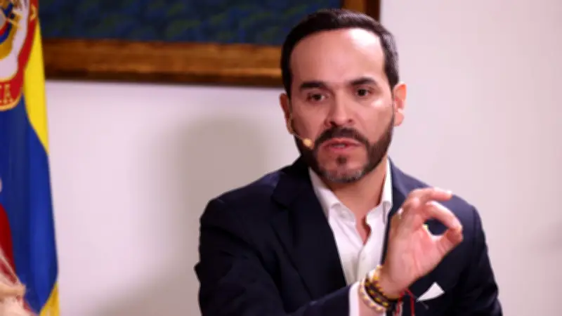 Abelardo de la Espriella: "No voy a dejar que me incendien el país"