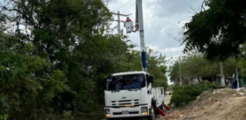 Air-e desmonta transformador ilegal en Galapa y anuncia obras para mejorar servicio