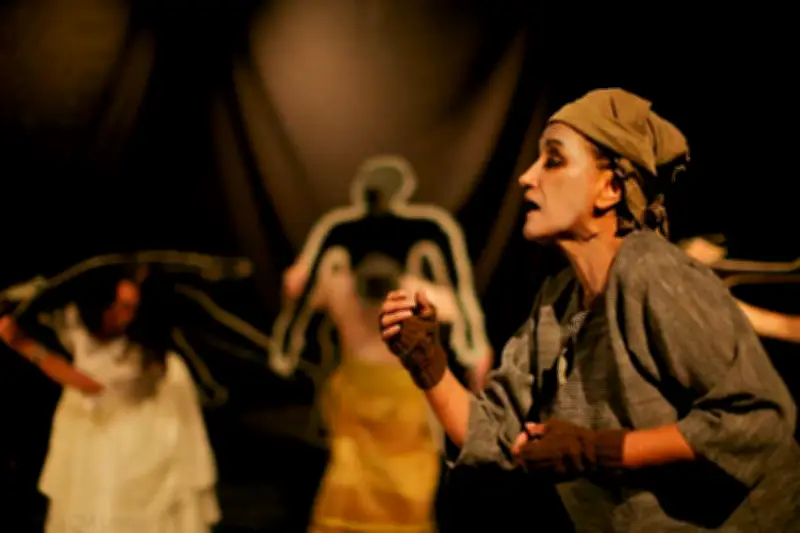 Asalto al Teatro La Candelaria en 1988: memoria viva de la violencia en Colombia