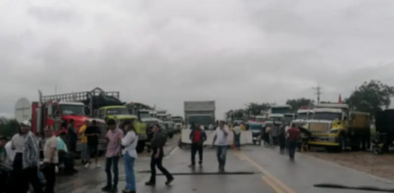 Bloqueos en Puerto Gaitán causan pérdida de 8.000 barriles diarios de petróleo