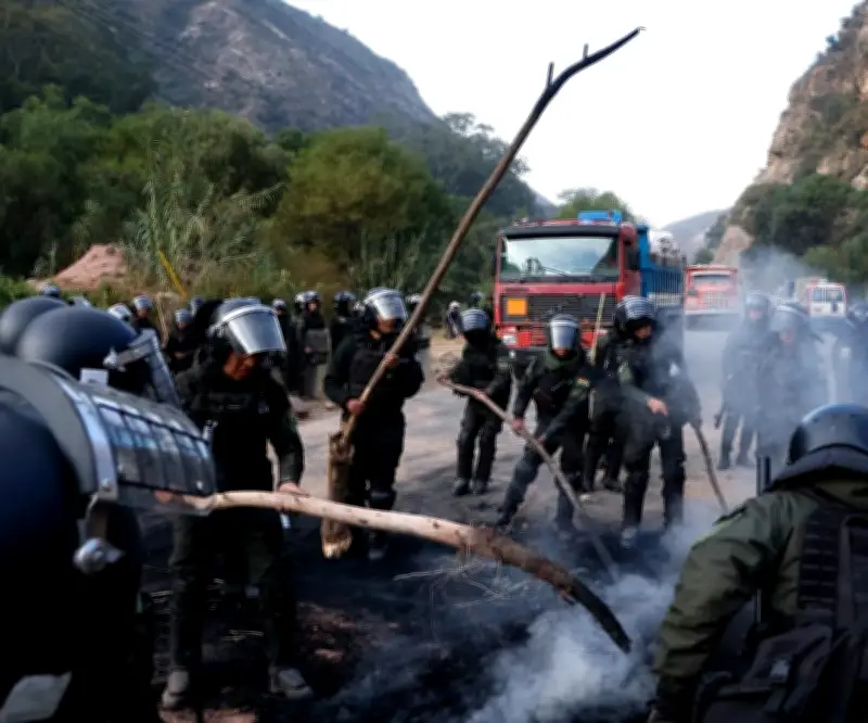 Bolivia: Congreso aprueba ley de estados de excepción en medio de crisis