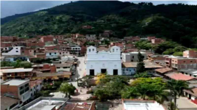 Buriticá: coloridas fachadas y rica historia a dos horas de Medellín