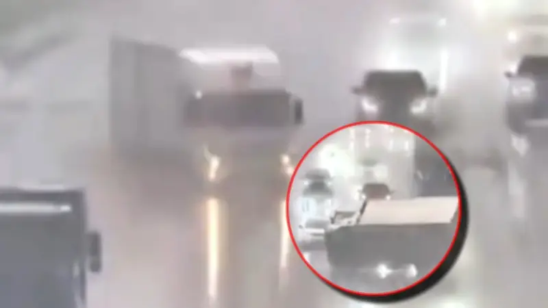 Camionero realiza giro de 360 grados en China y evita tragedia