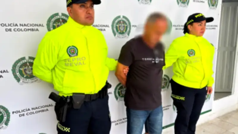 Capturan a docente por presuntos abusos sexuales a menores en Medellín