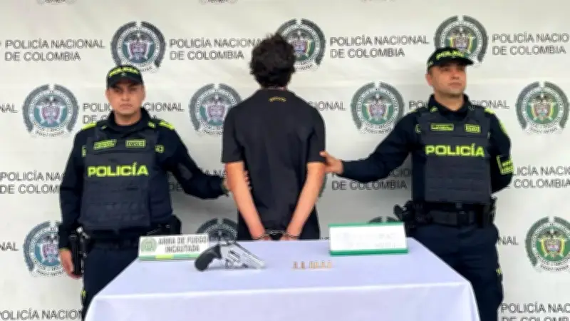 Cámaras de seguridad frustran hurto a extranjero en El Poblado, Medellín