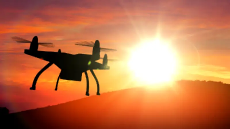 Cómo volar drones en Colombia: regulación y control de vuelos no tripulados