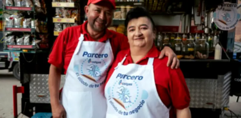 Colgas impulsa a vendedores ambulantes con crédito y capacitación