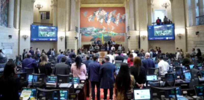 Colombia: aprueban ley que sube hasta 50 años la pena por reclutar menores