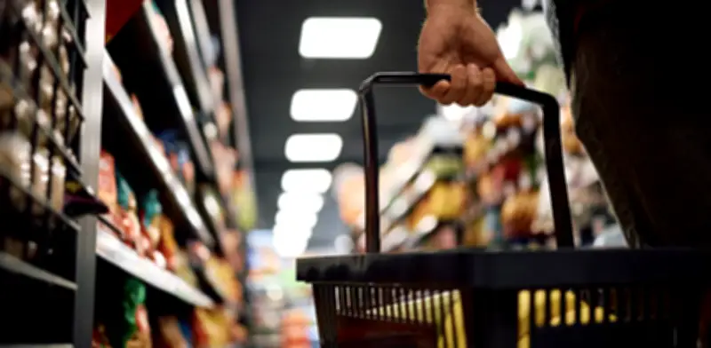 Colombianos cambian compras: más canales, salud y menos cocina