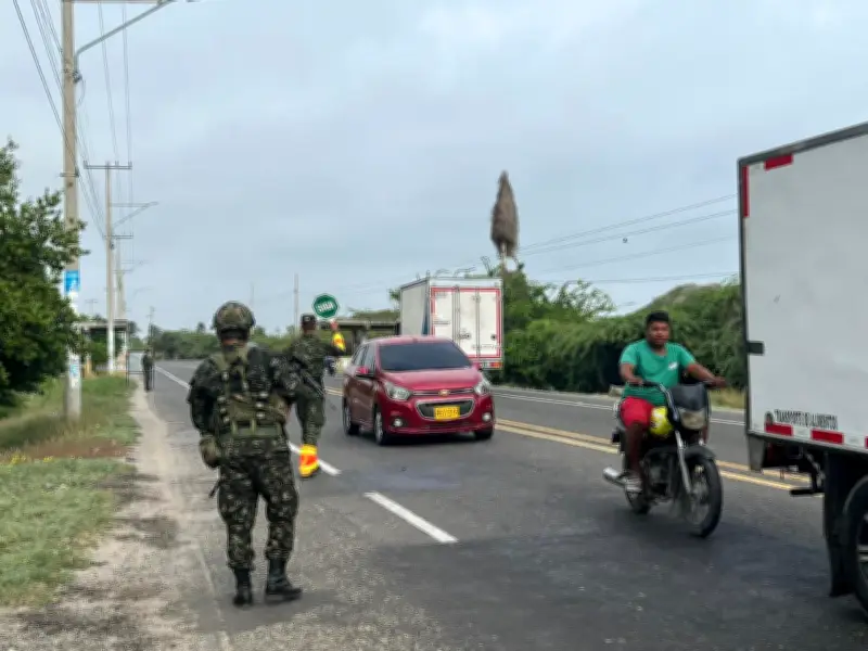 Crisis en Magdalena: bloqueos y quema de buses en la Troncal del Caribe