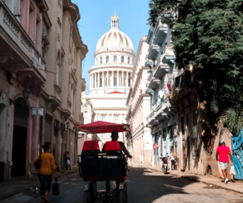 Cuba aprueba 176 medidas de mercado ante presión de Trump