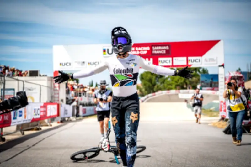 Diego Arboleda gana la Copa Mundo UCI de BMX en Francia