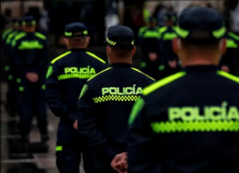 Dos policías muertos en Medellín por posible fuego amigo
