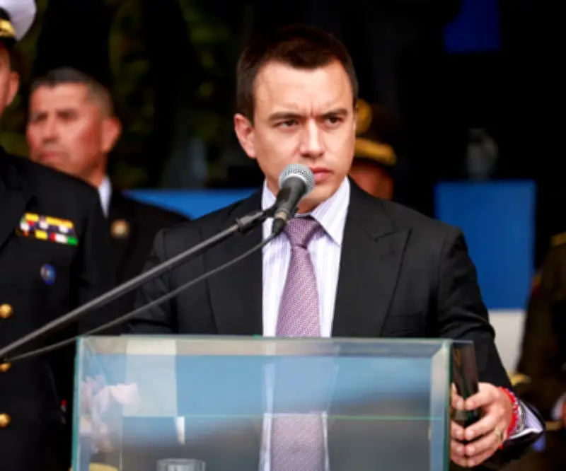 Ecuador: Noboa reduce gabinete de 14 a 10 ministerios