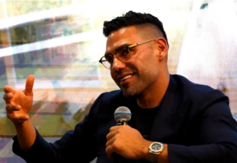 El niño que quería ser futbolista: el libro que revela la infancia de Falcao