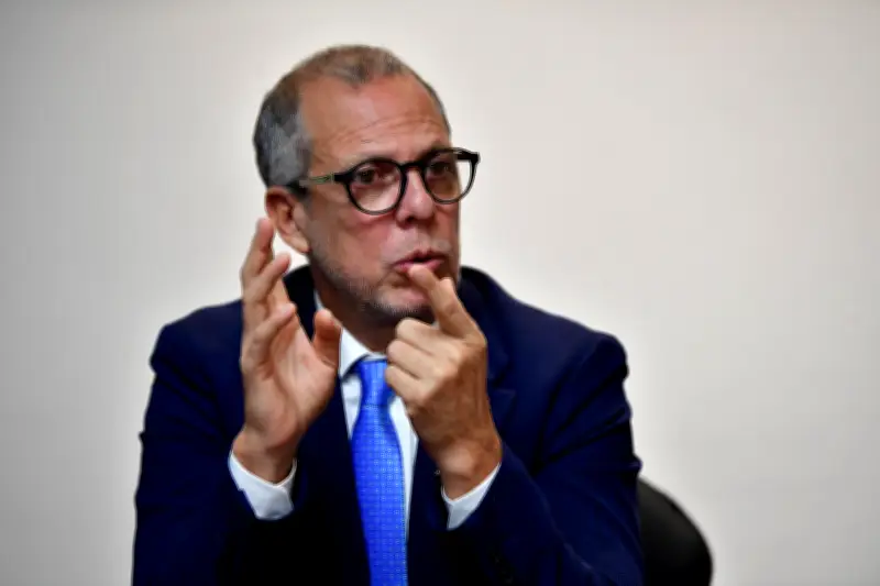 Embajador Saade no ha sido notificado de suspensión por procuraduría