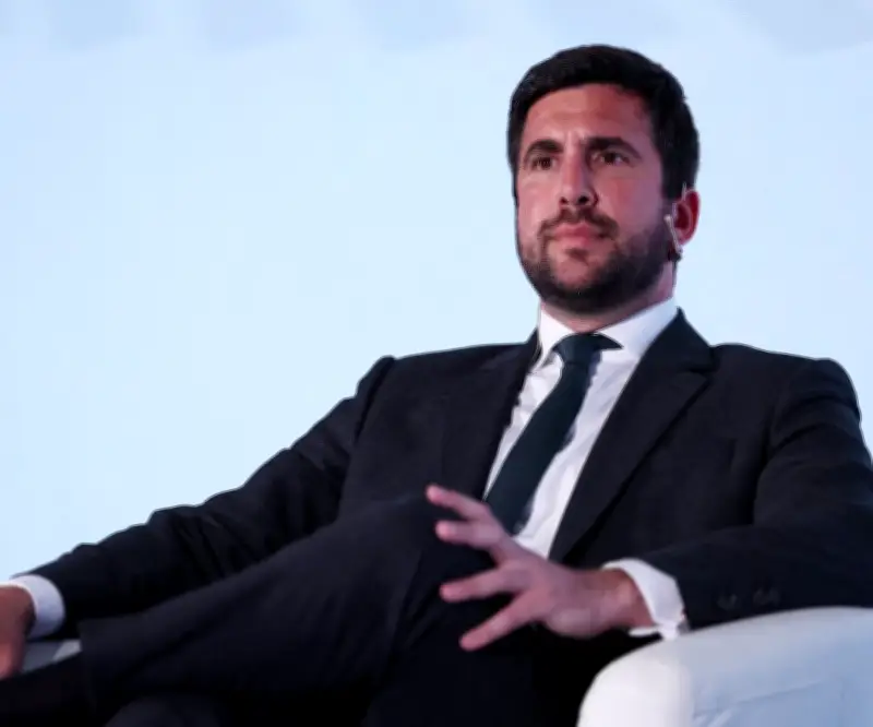 Enrique Riquelme propone a Raúl como director deportivo del Real Madrid