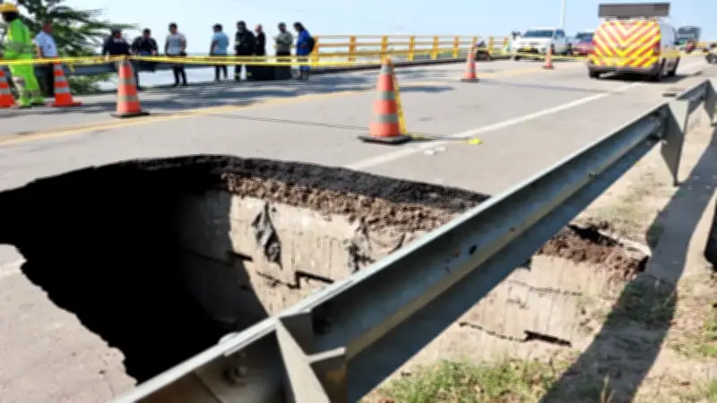 Erosión del río Magdalena afecta puente entre Barrancabermeja y Yondó