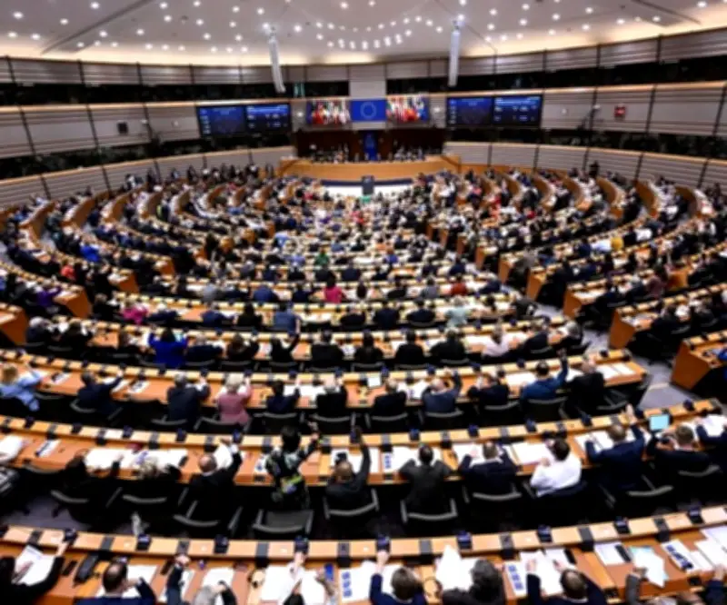 Eurodiputados condenan injerencia de Trump en elecciones colombianas