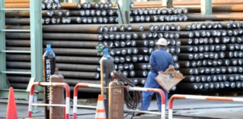 Exceso de capacidad siderúrgica mundial alcanzará 745 millones de toneladas en 2028: Ocde