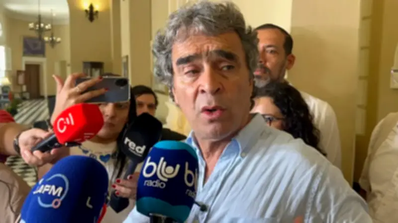 Fajardo pide campaña limpia a de la Espriella y Cepeda para segunda vuelta