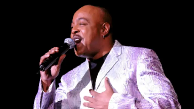 Fallece Peabo Bryson, la voz de Disney en 'Aladdín' y 'La Bella y la Bestia'