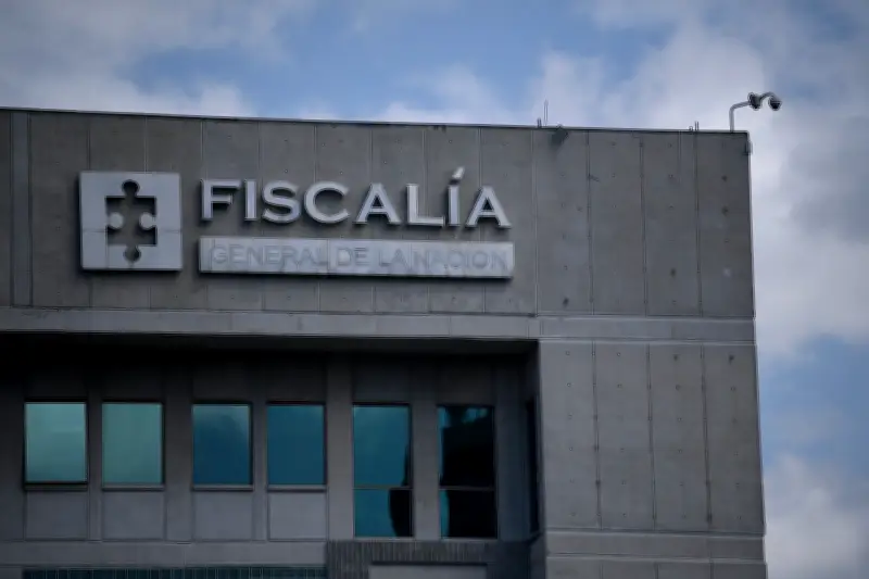 Fiscalía judicializa a cuatro funcionarios de la DIAN por corrupción