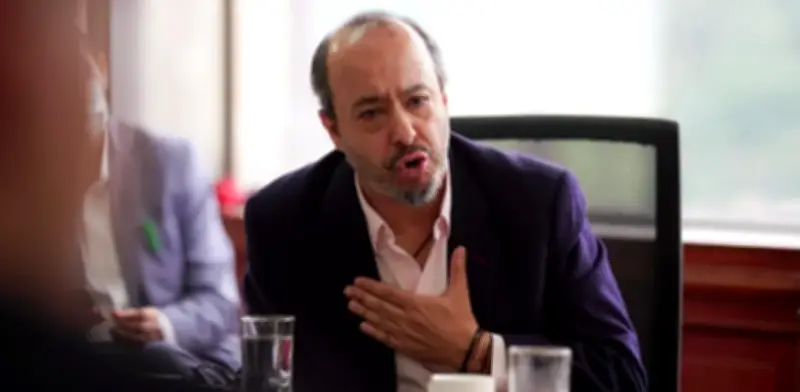 Fuad Char y Enrique Vargas Lleras asumen temporalmente dirección de Cambio Radical