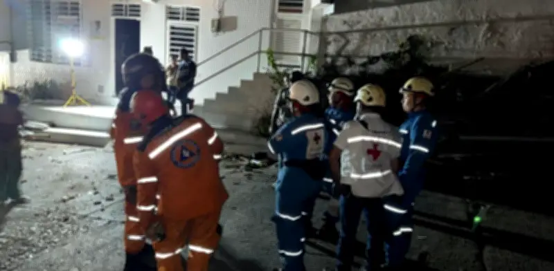 Fuerte tormenta en Cartago deja árboles caídos y 60 viviendas sin luz