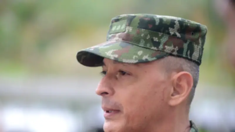 Generales retirados critican salida del general Erick Rodríguez en plenas elecciones