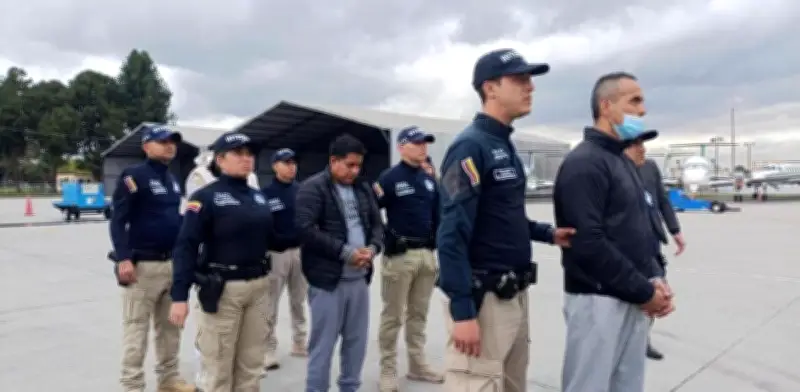 Gobierno Petro encabeza extradiciones desde 2015, pero suspende algunas por paz total