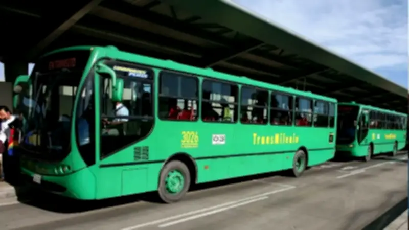 Grave accidente de TransMilenio en San Cristóbal: bus cayó por pendiente