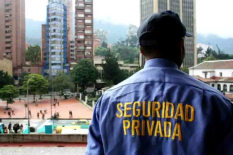 Gremios de vigilancia denuncian riesgo de 400.000 empleos por decisiones del Gobierno