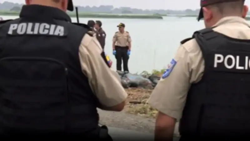 Hallan 8 cuerpos sin vida en costales en Ecuador
