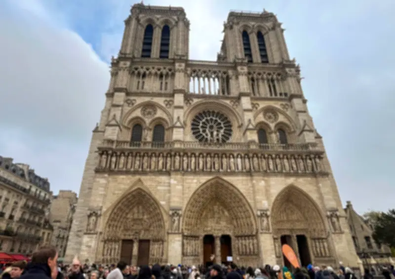 Hallazgos arqueológicos en la plaza de Notre Dame en París