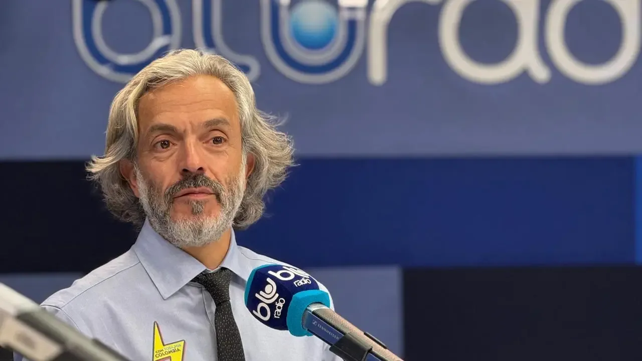 Excanciller Holguín afirma que Oviedo no es de centro: 