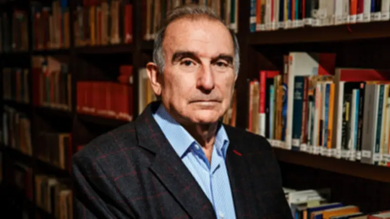 Humberto de la Calle tilda de "absurdo monumental" prohibición a De la Espriella