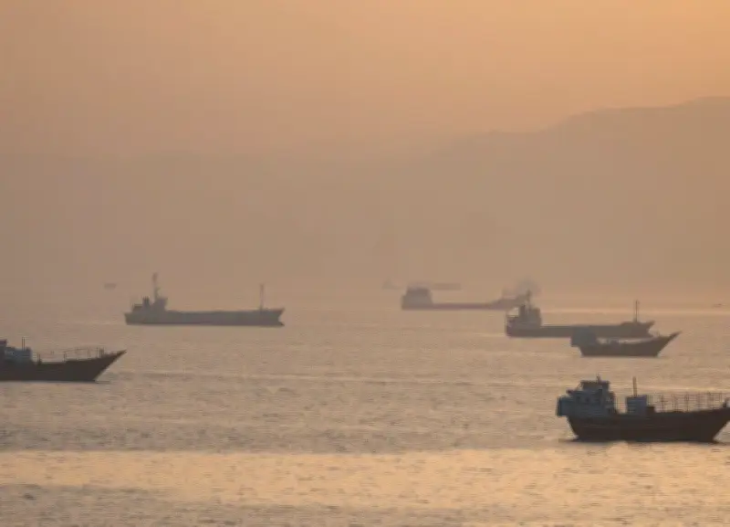 India confirma tres marineros muertos en ataque de EE. UU. a buque cisterna en golfo de Omán