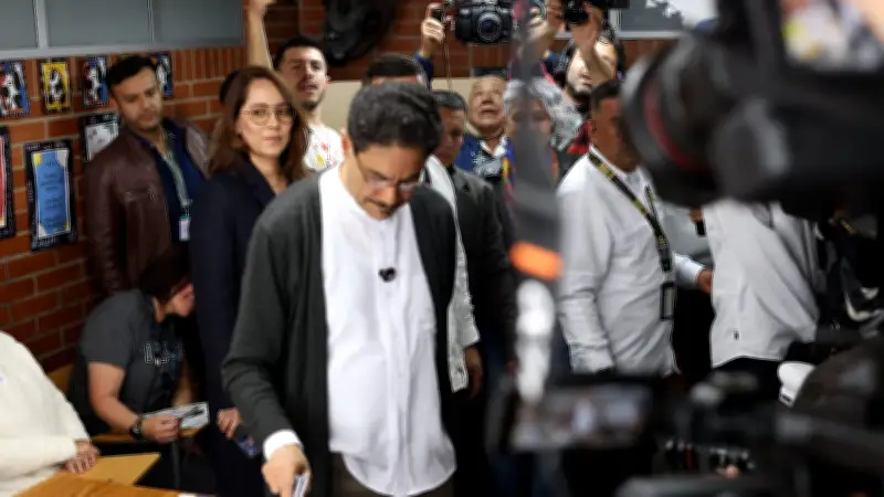 Informe revela mesas con votos exclusivos para Iván Cepeda en 13 departamentos